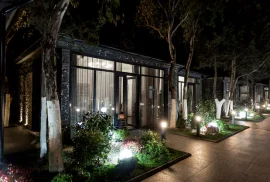 outside-view-restaurant-cottage-night-time_140725-8844